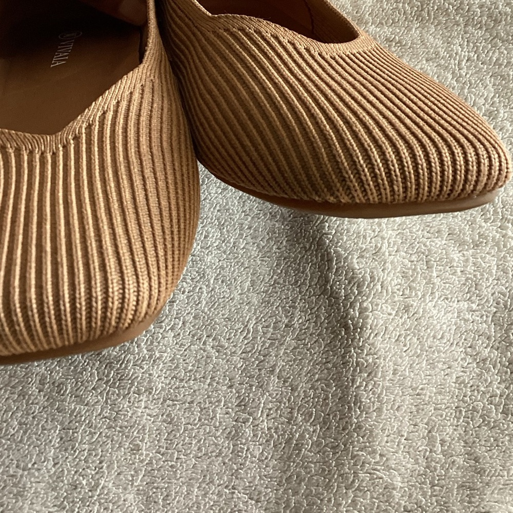 VIVAIA Women's Knit Flats in Camel - Picture 4 of 9